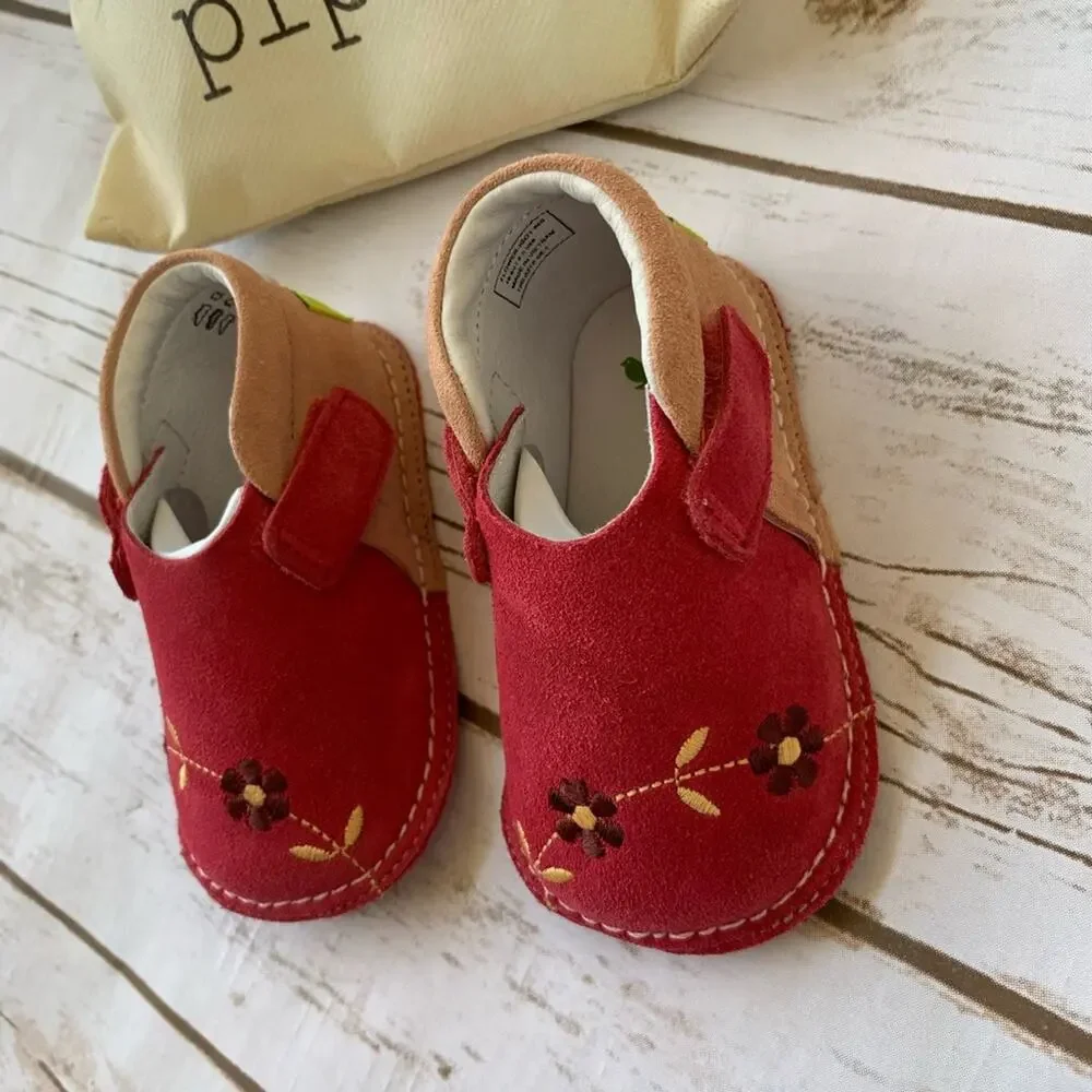 Pipit Flower soft suede shoes